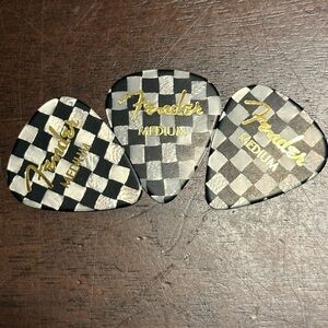 Fender Black and White Checkered Guitar Picks (pack of 11 open box)